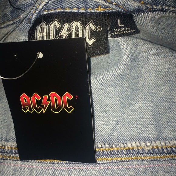 AC/DC Denim Jacket With Patch On Back NWT - Picture 10 of 10